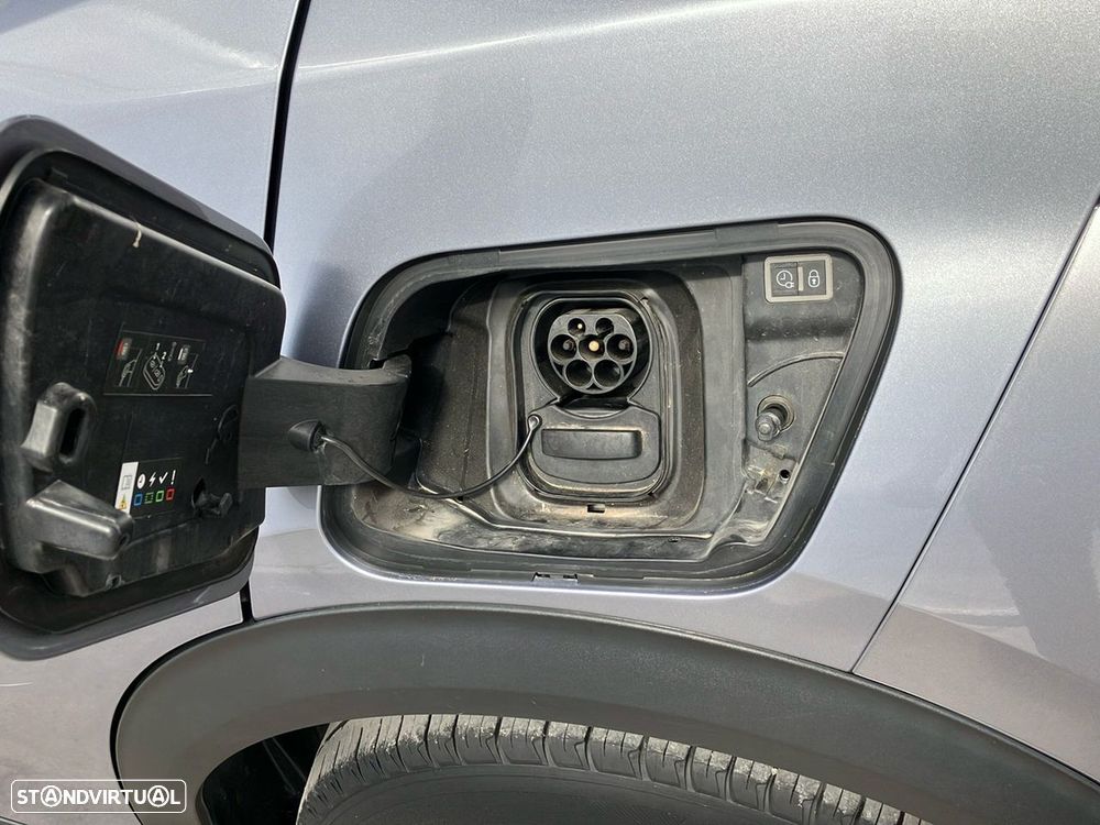 Peugeot e-2008 50 kWh Active Pack - 11