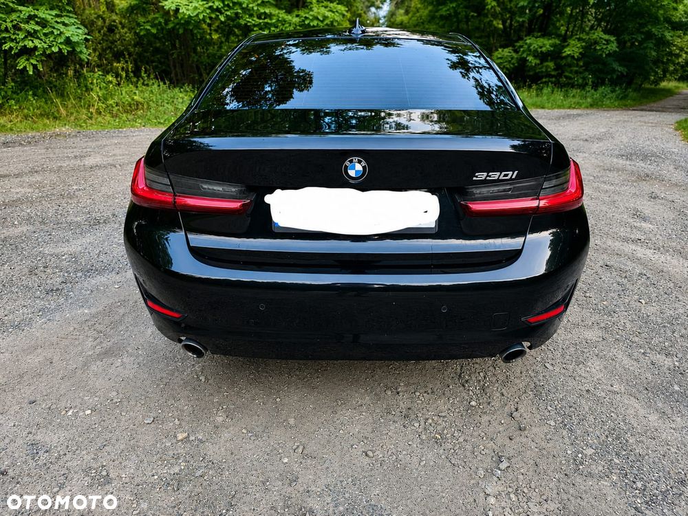 BMW Seria 3 330i Sport - 6