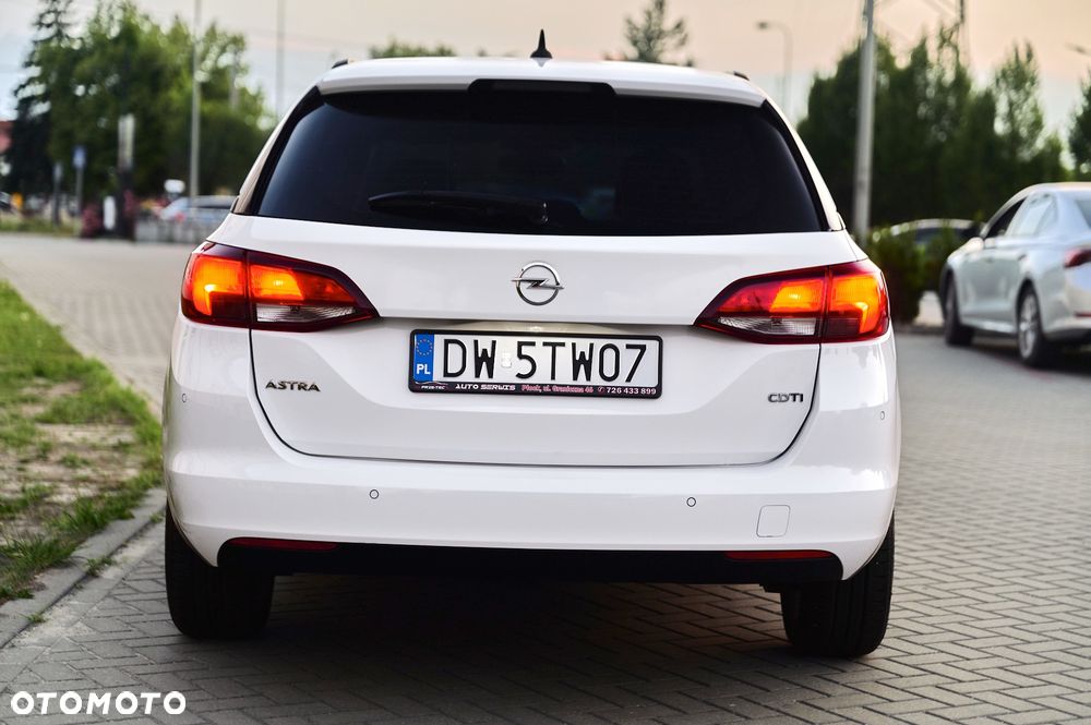 Opel Astra 1.6 CDTI Enjoy - 9