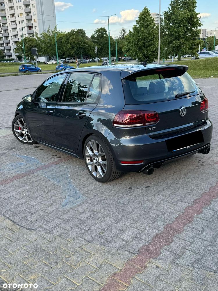 Volkswagen Golf 2.0 TSI GTI DSG - 3