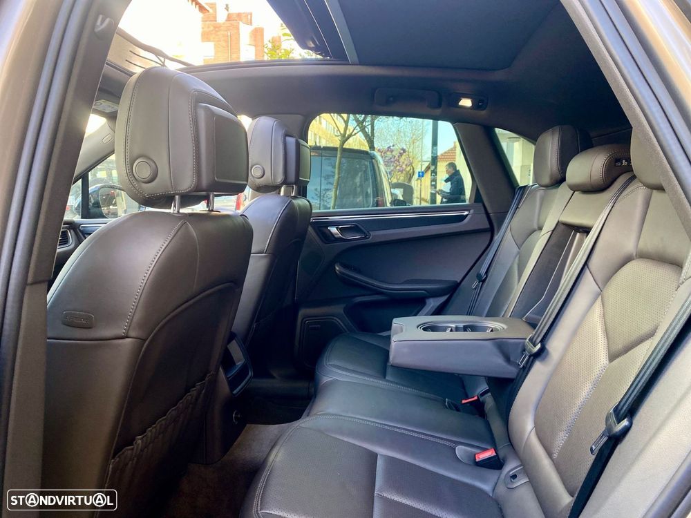 Porsche Macan S - 36