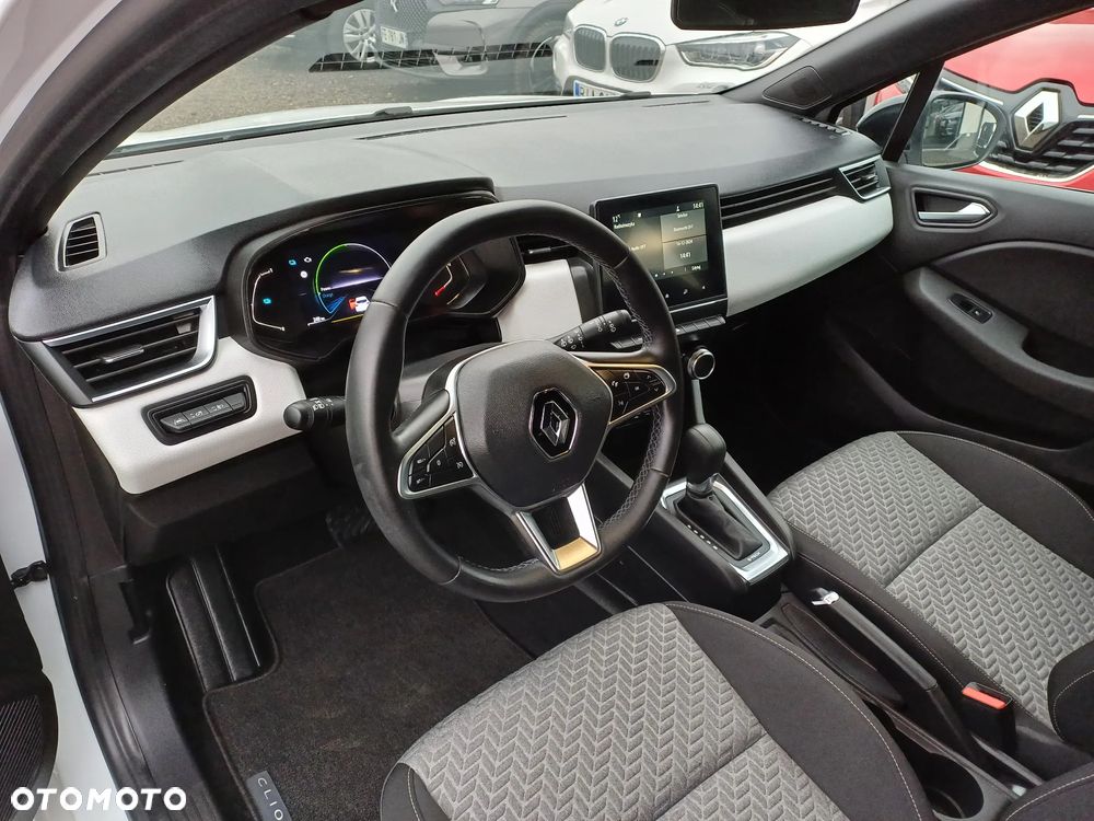 Renault Clio 1.6 E-TECH Equilibre - 11