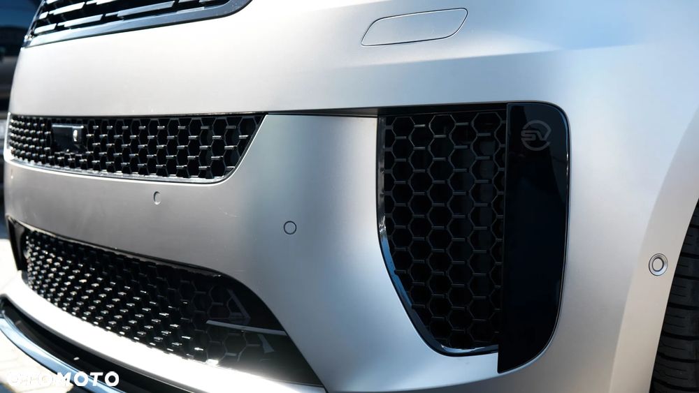 Land Rover Range Rover Sport P635 SV - 8