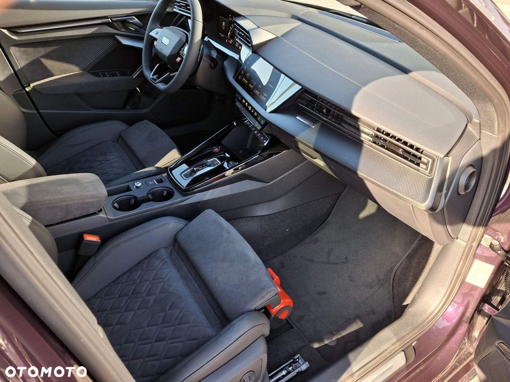 Audi RS3 Limousine - 28