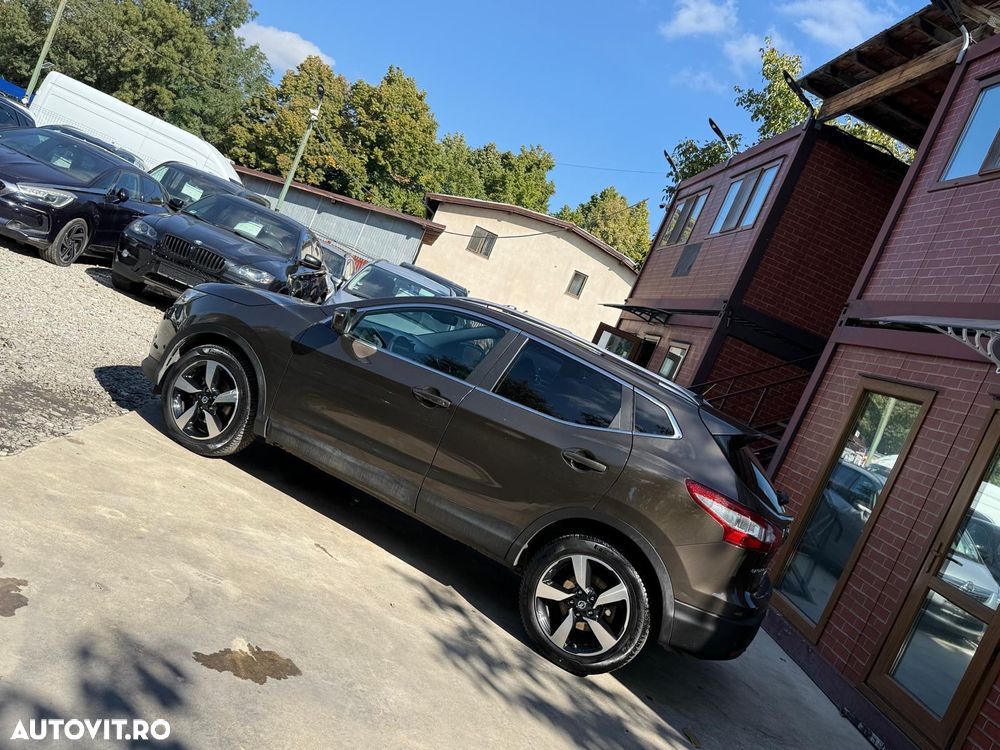 Nissan Qashqai 1.6 DCI TEKNA+ - 4