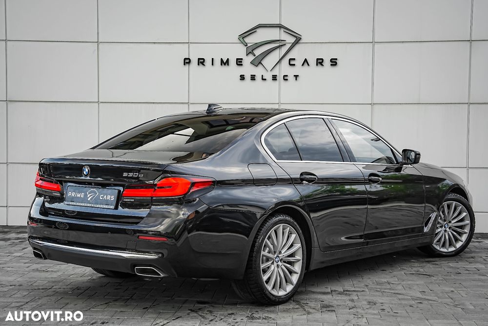 BMW Seria 5 530e Aut. Luxury Line - 10
