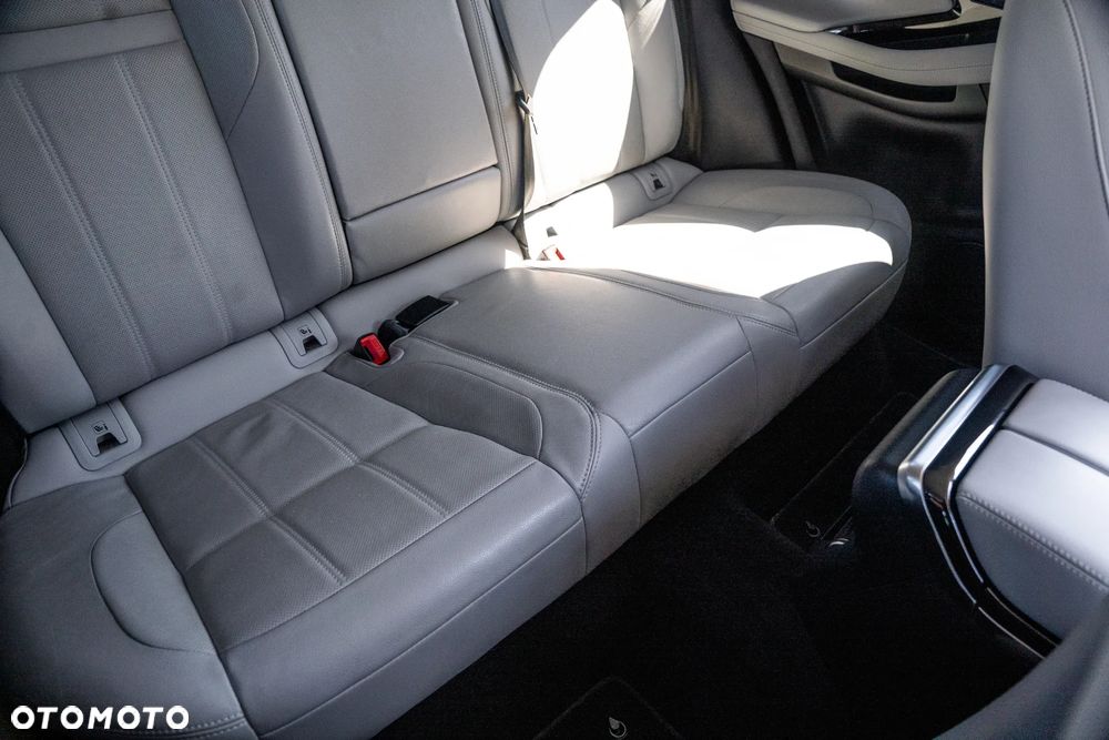 Land Rover Range Rover Evoque - 16