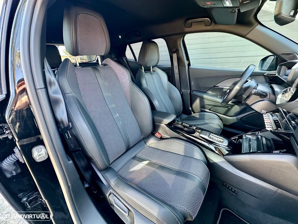 Peugeot e-2008 50 kWh GT Line - 9