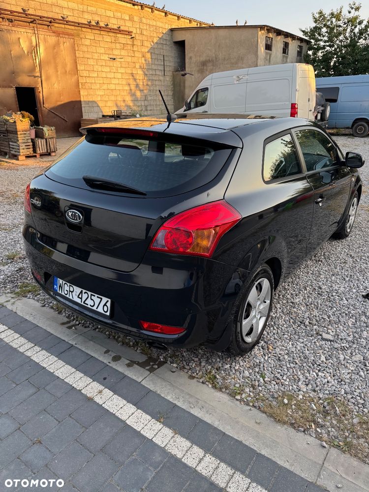 Kia Ceed 1.4 CVVT Attract - 3