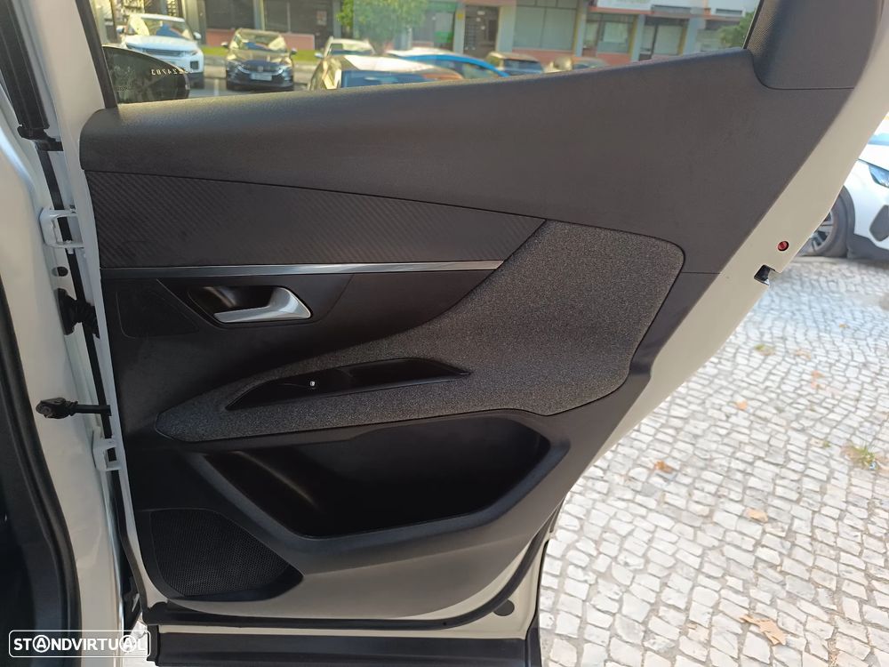 Peugeot 3008 PureTech 130 Stop & Start GPF EAT8 Active Business-Pack - 34