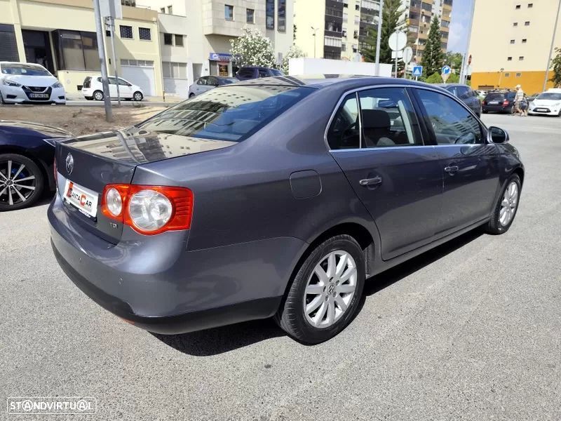 VW Jetta 1.9 TDi BlueM. Trendline - 26