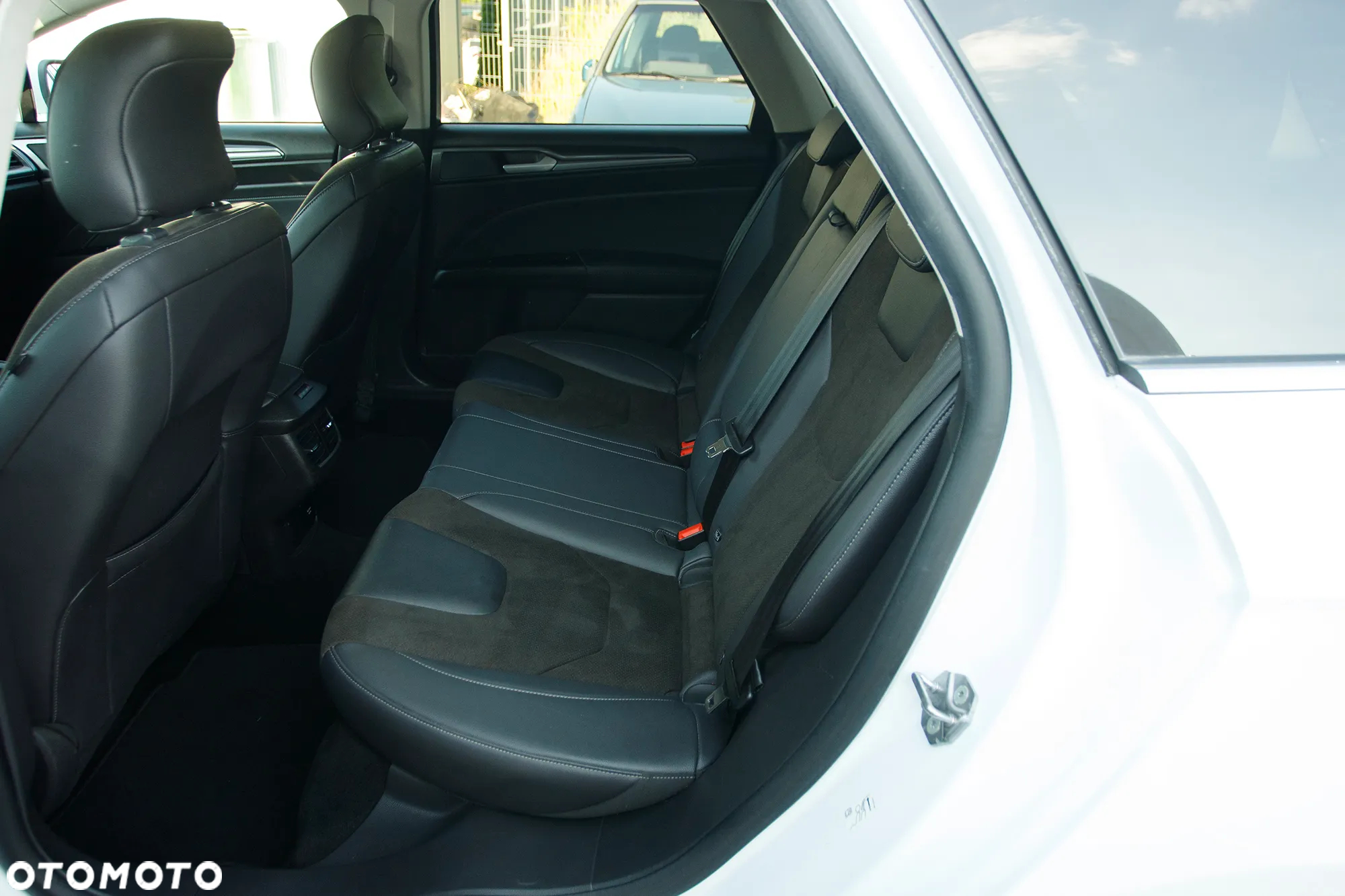 Ford Mondeo 2.0 EcoBlue Titanium - 20