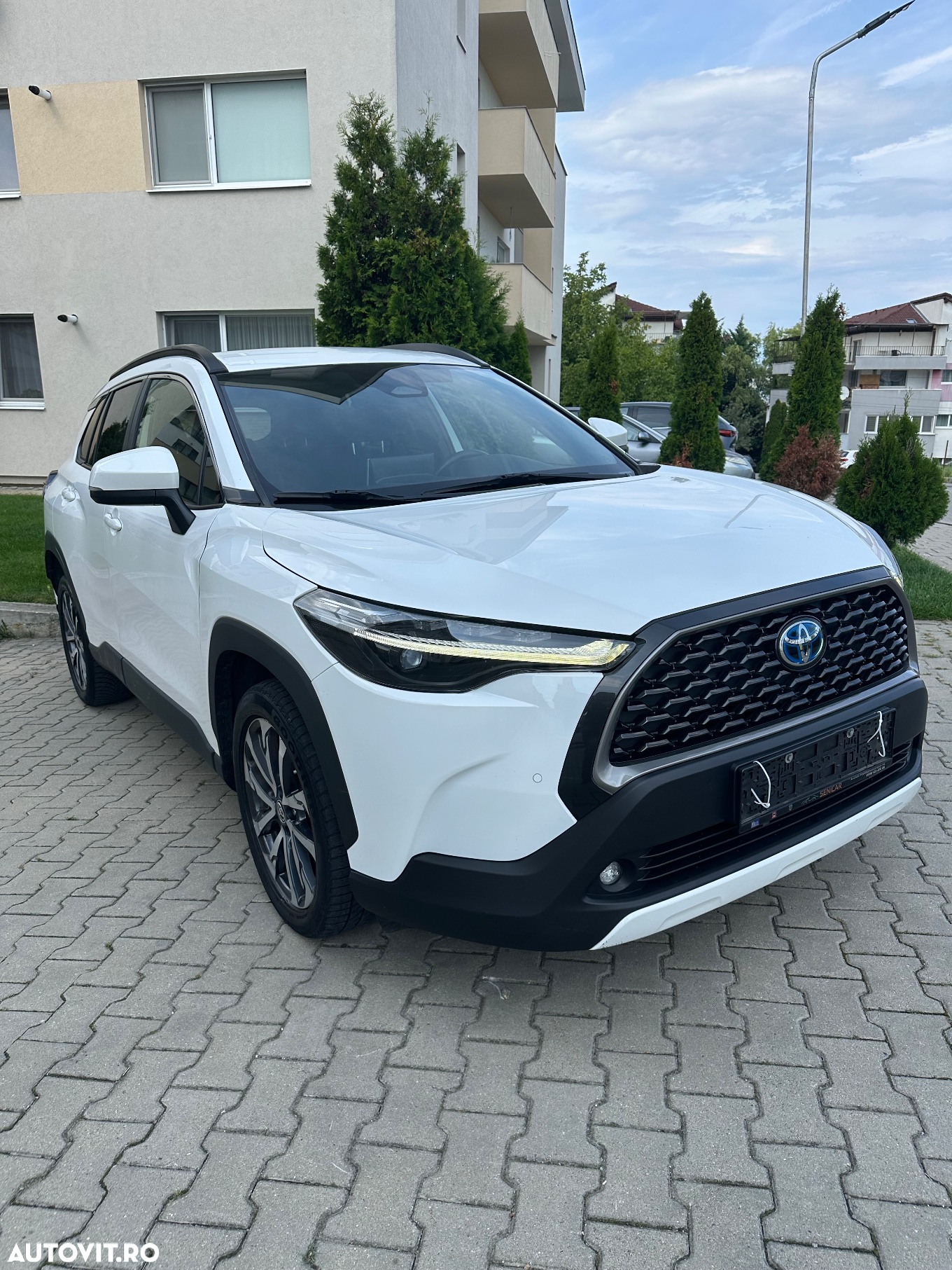 Toyota Corolla Cross Hybrid 2.0 VVT-i Lounge - 3