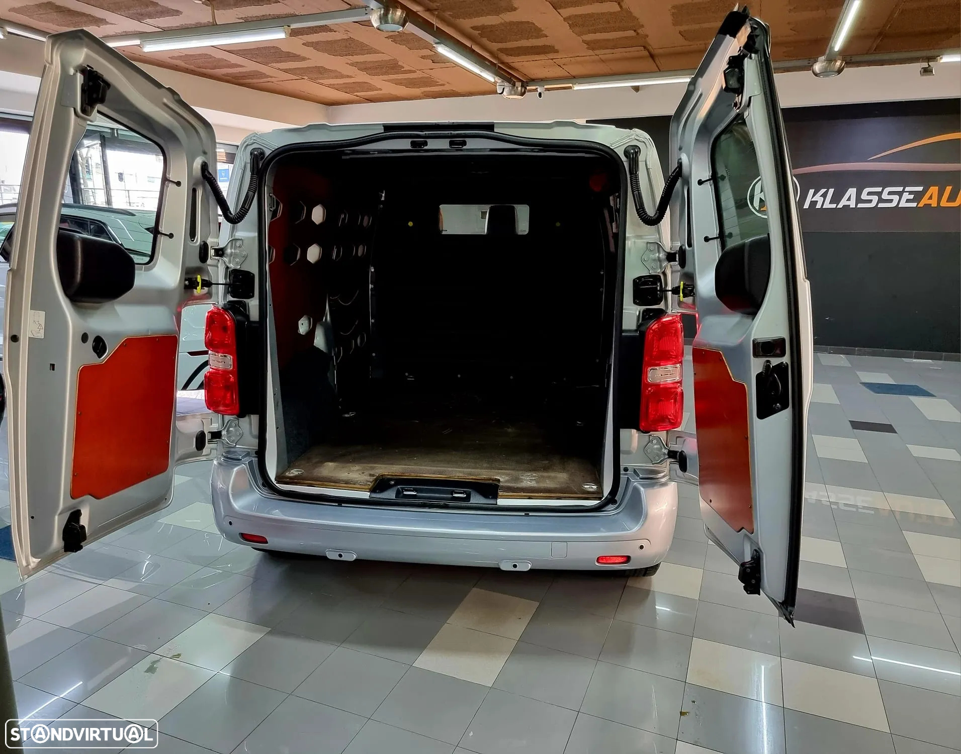 Toyota PROACE  1.6 D 4D 3 LUGARES L 1 - 13