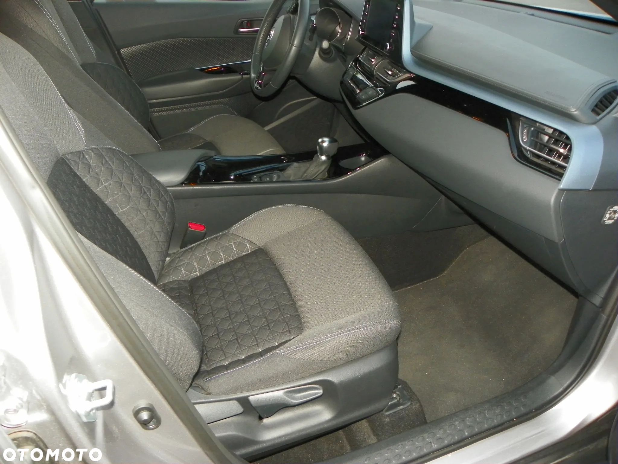 Toyota C-HR 1.8 Hybrid Style - 8