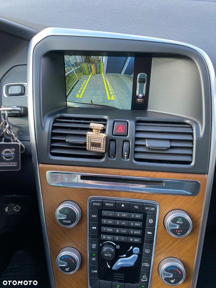 Volvo XC 60 D4 AWD Summum - 17