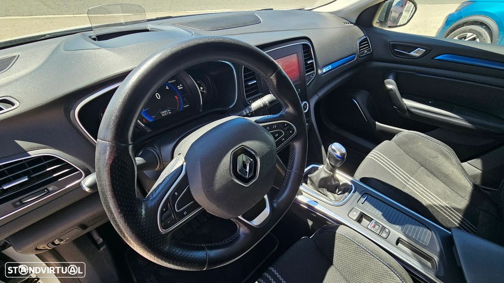 Renault Mégane 1.5 Blue dCi GT Line J18 - 6