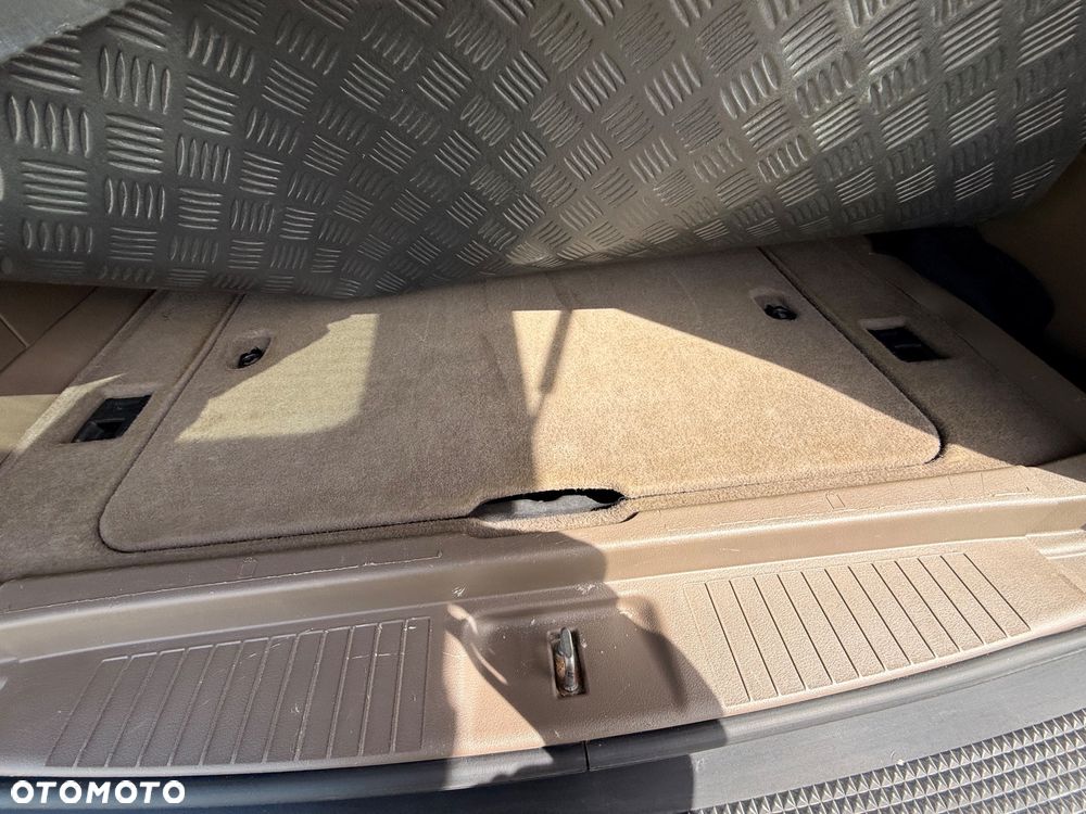 Jeep Cherokee - 15