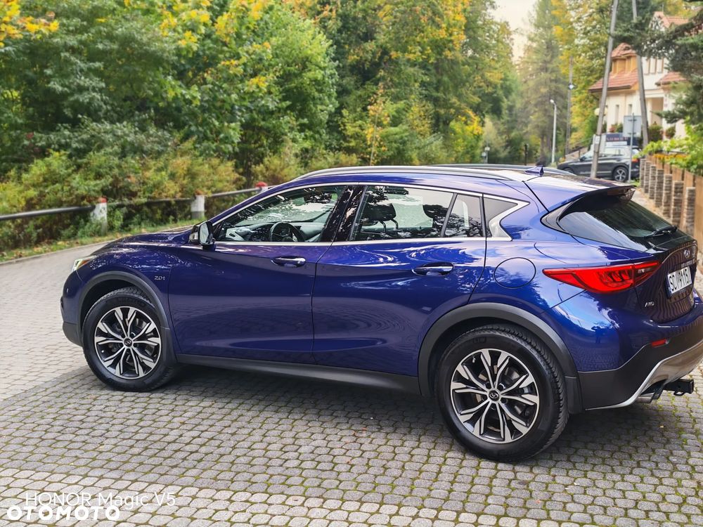 Infiniti QX30 - 1