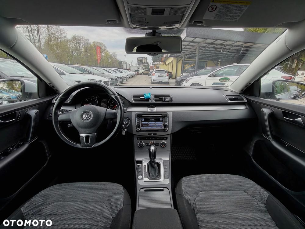 Volkswagen Passat - 9