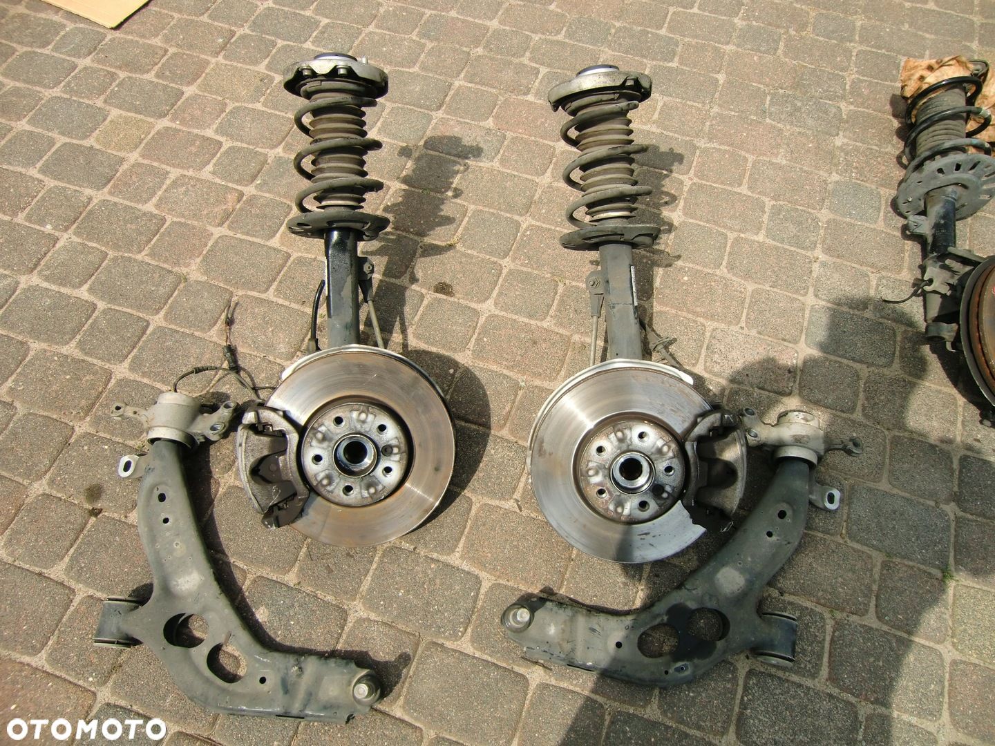MACPHERSON LEWY PRAWY WAHACZ BMW F40 - 1