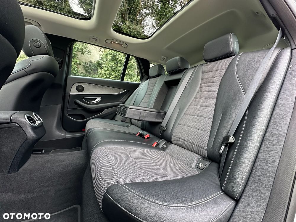 Mercedes-Benz Klasa E - 12