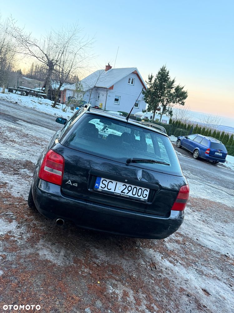 Audi A4 Avant 1.8 - 7