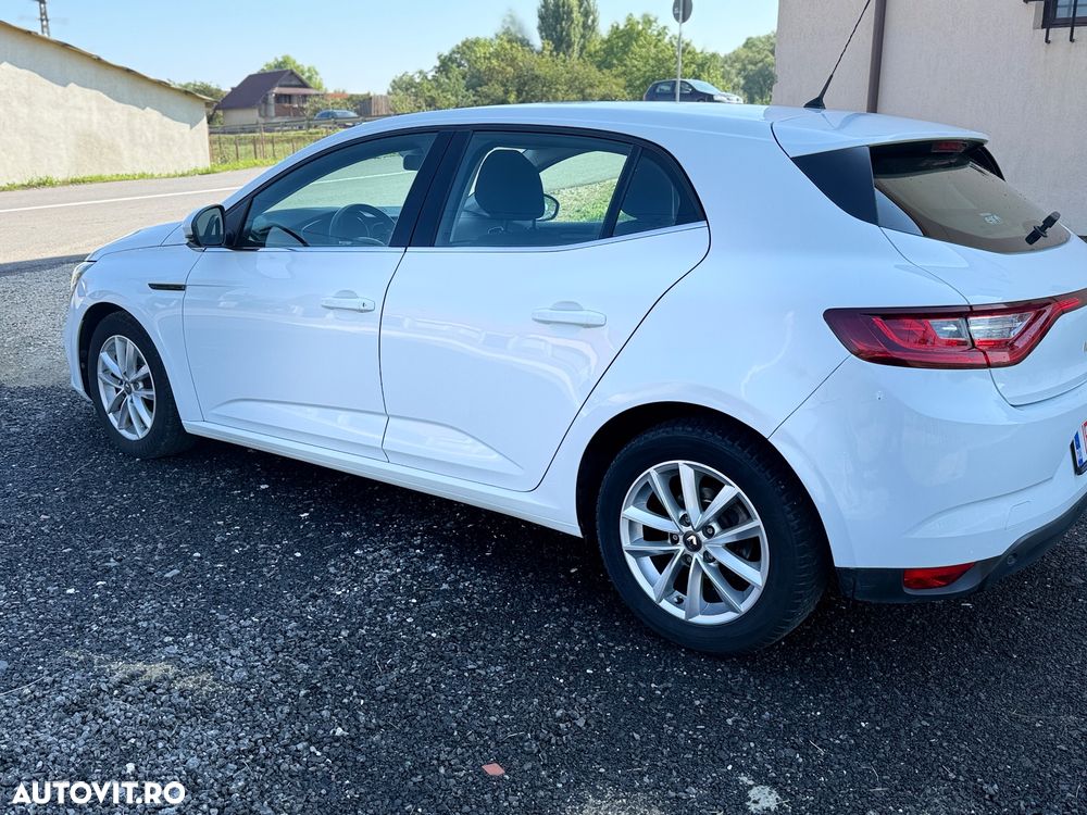 Renault Megane BLUE dCi 115 EDC BUSINESS EDITION - 4