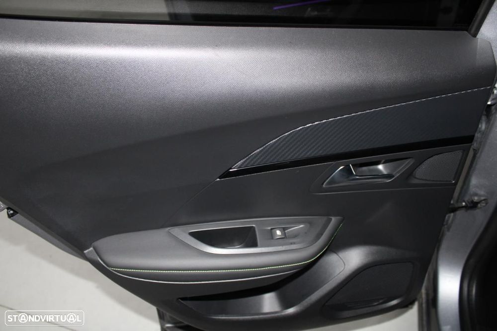 Peugeot e-2008 54 kWh GT - 13