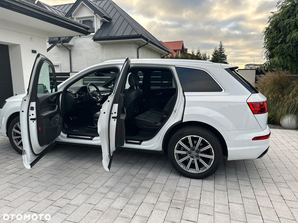 Audi Q7 3.0 TFSI Quattro Tiptronic - 24