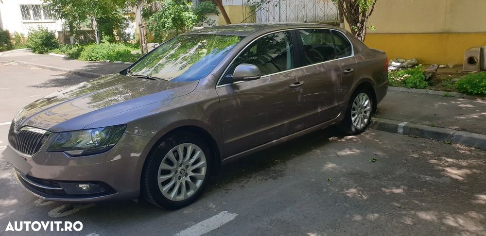 Skoda Superb 2.0 TDI Ambition - 5