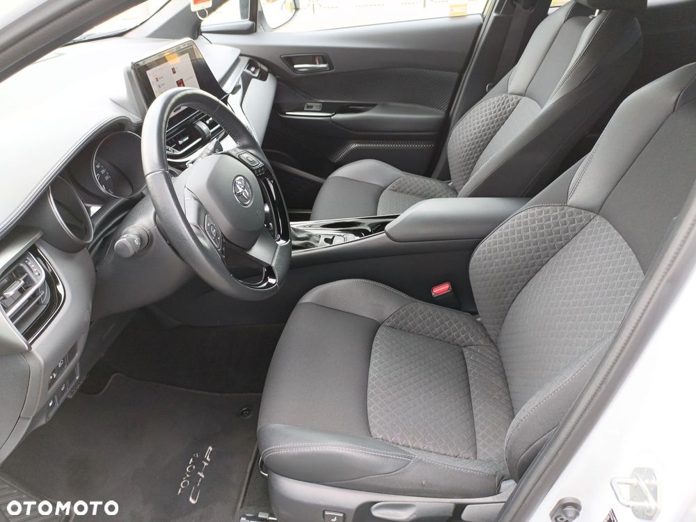 Toyota C-HR - 10