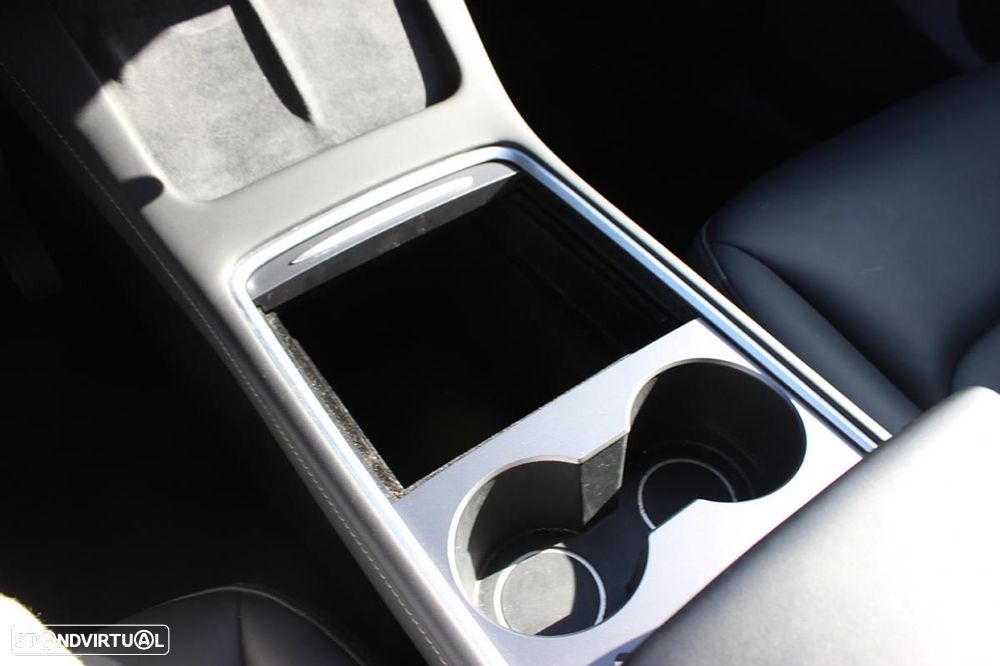 Tesla Model Y Tração Traseira - 27