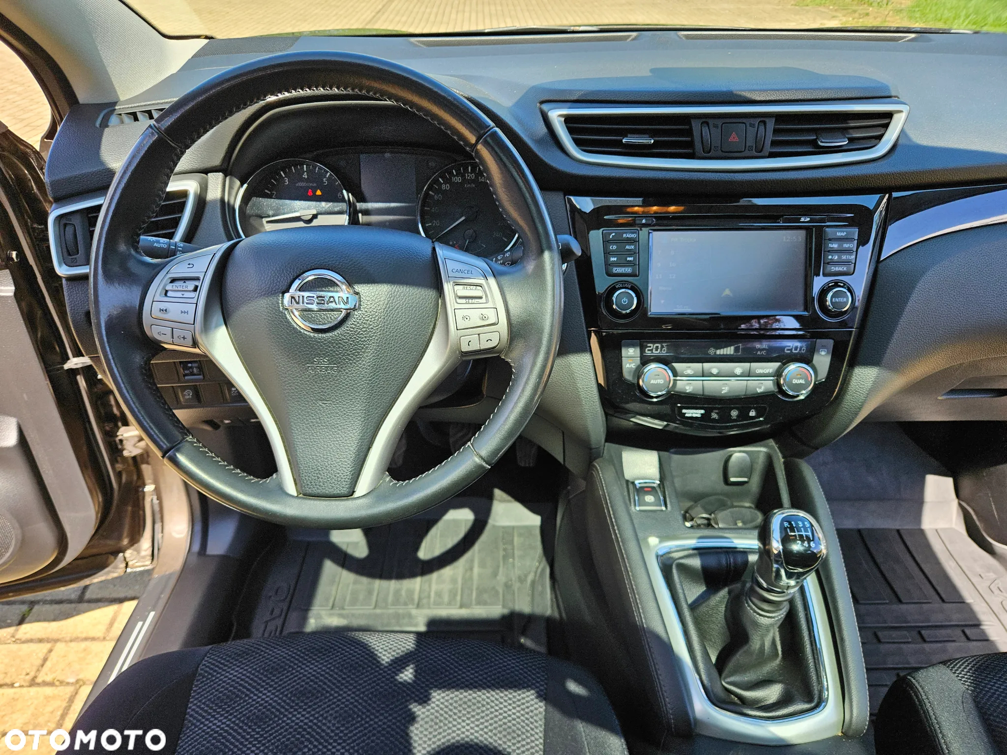 Nissan Qashqai 1.2 DIG-T N-Connecta EU6 - 22