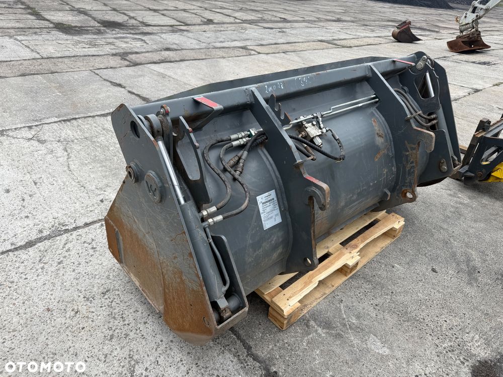 Wacker Neuson Ładowarka WL52 - 6