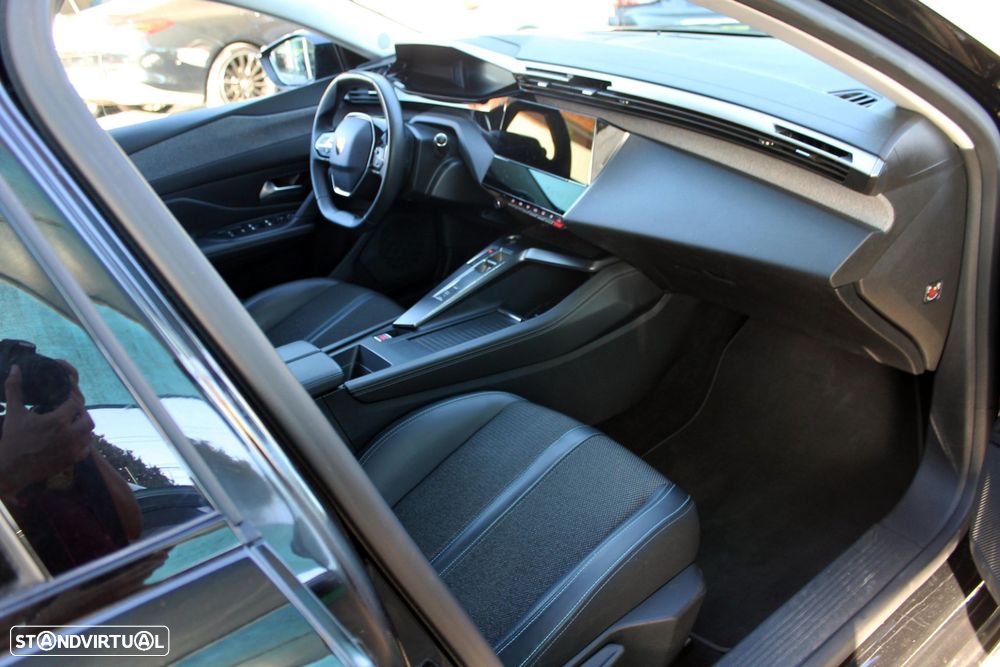 Peugeot 308 1.2 PureTech Allure EAT8 - 29