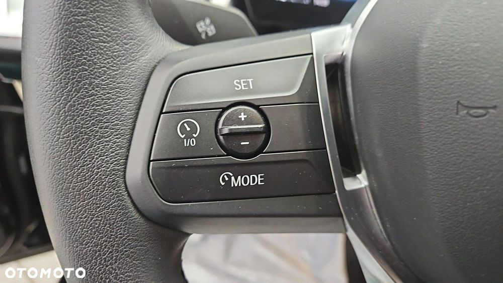 BMW X1 sDrive18i xLine - 16