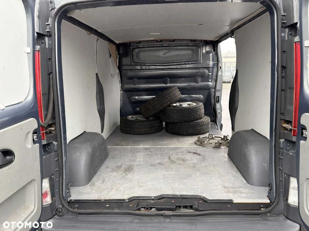 Renault TRAFIC LONG L2 - 22