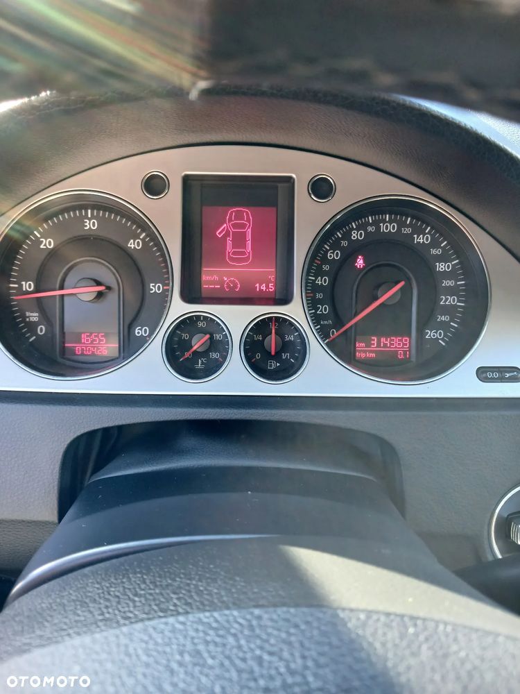 Volkswagen Passat - 9