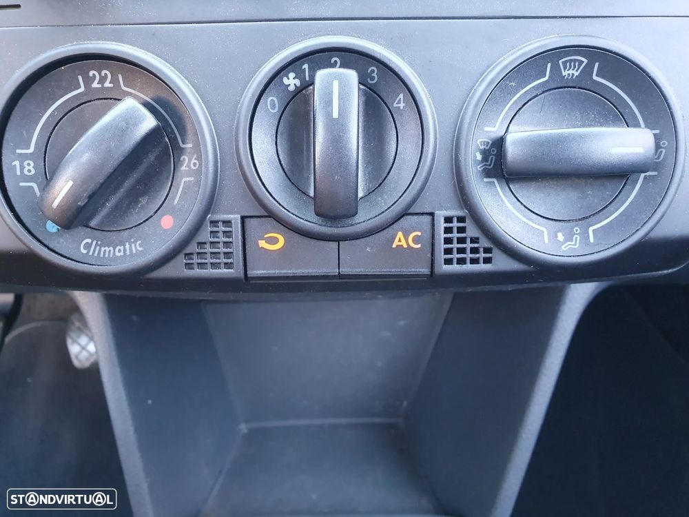 VW Polo 1.2 Confortline AC - 12