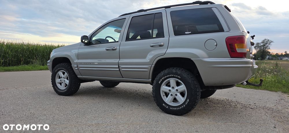 Jeep Grand Cherokee - 22
