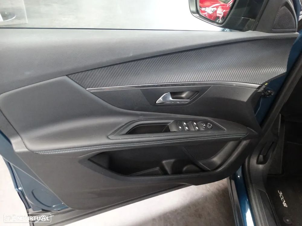 Peugeot 3008 1.6 Hybrid Allure e-EAT8 - 10