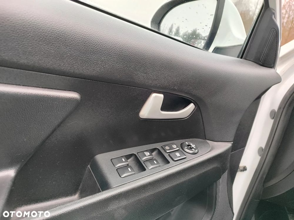 Hyundai ix35 blue 1.6 2WD Finale - 21