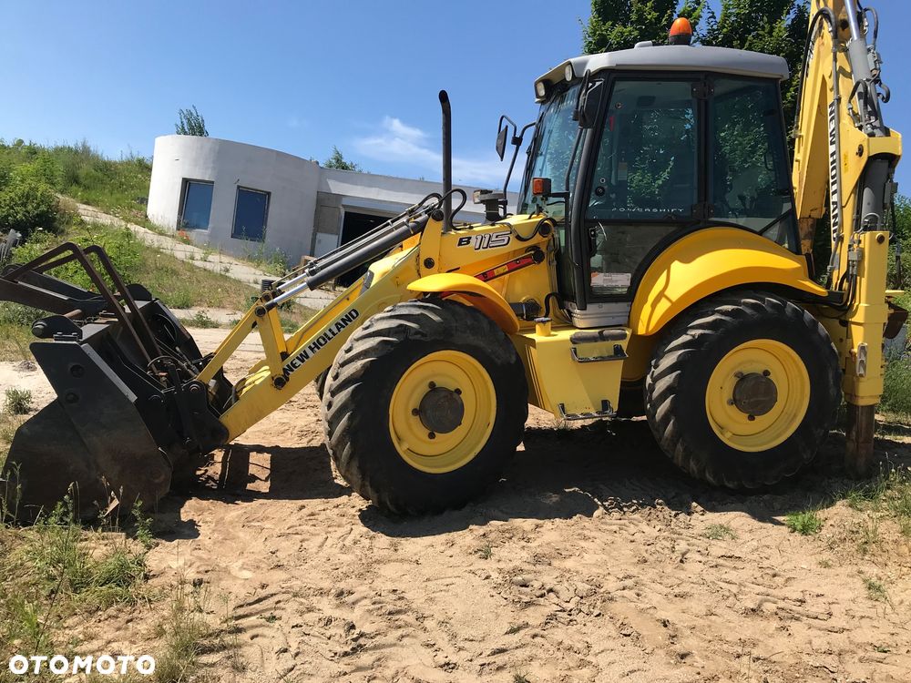 New Holland LB 115B - 2