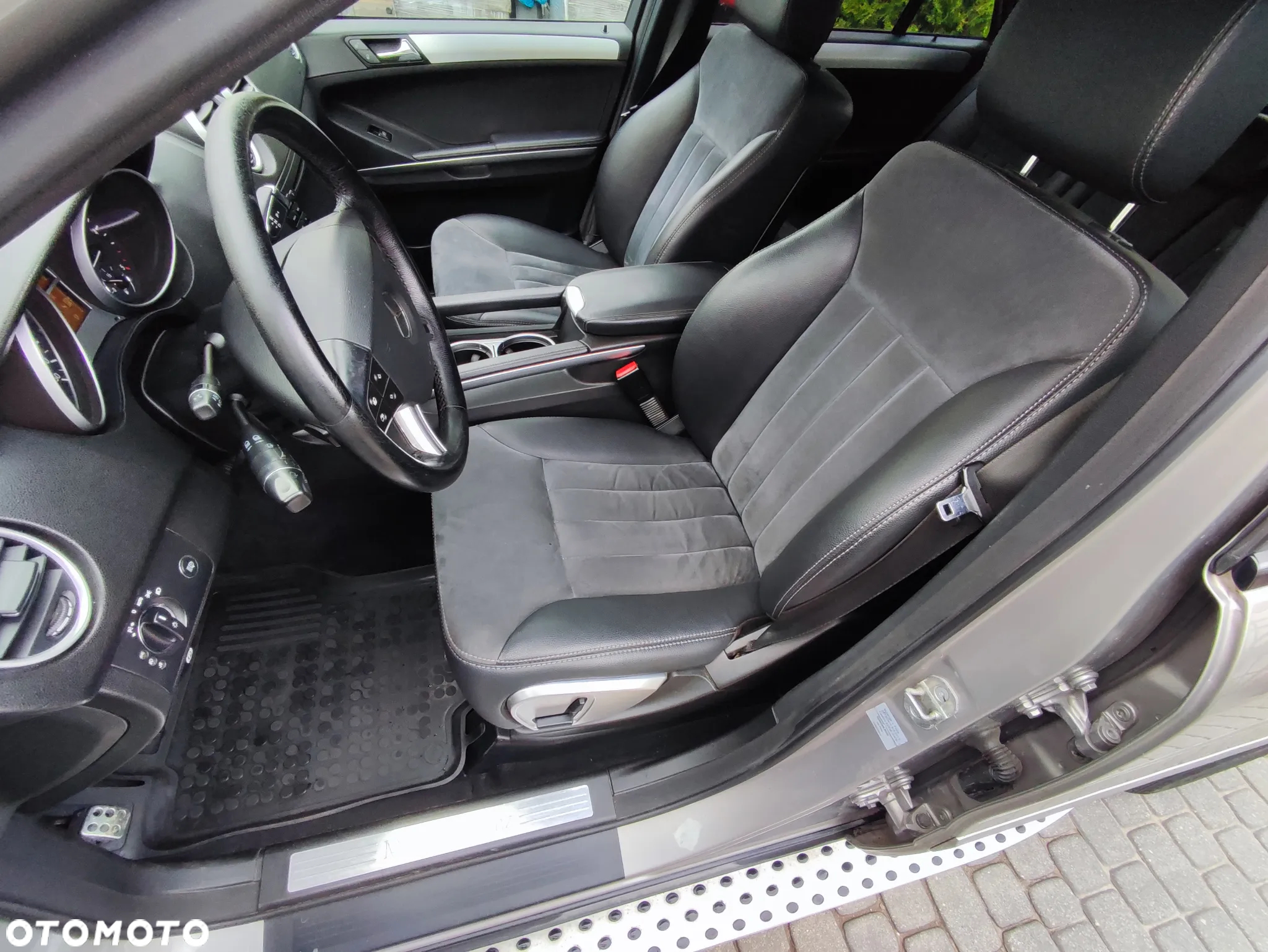 Mercedes-Benz ML 320 CDI 4Matic 7G-TRONIC - 23