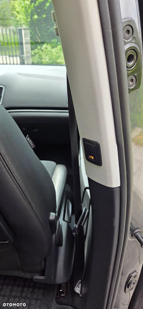 Volkswagen Sharan - 11