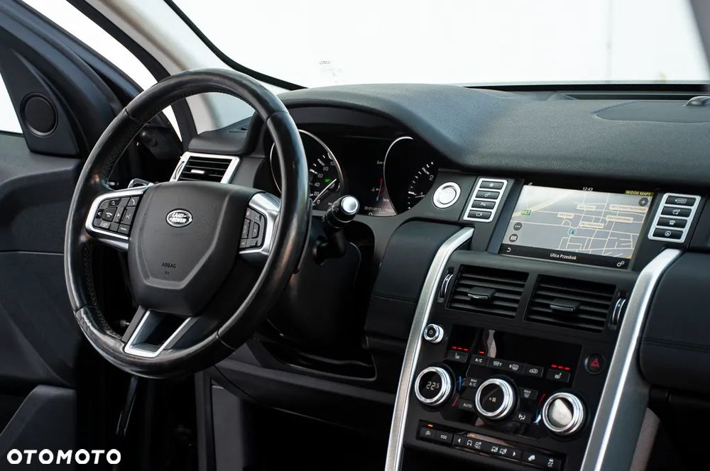 Land Rover Discovery Sport - 8