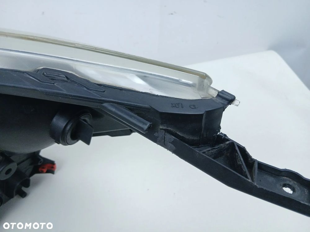 Reflektor przód przedni prawy lampa Opel Meriva B - 4
