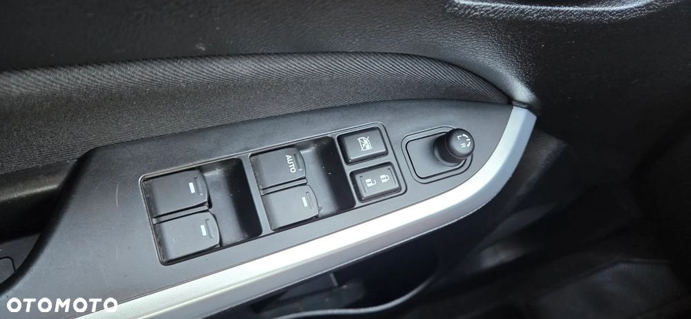 Suzuki Vitara 1.6 Premium 2WD - 27