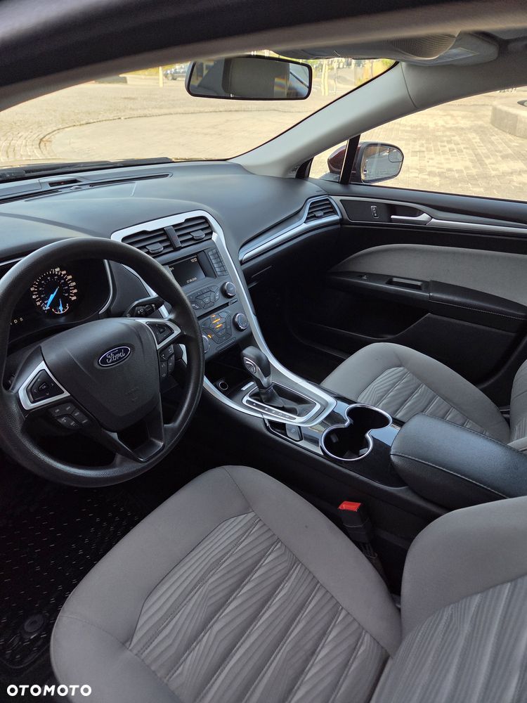 Ford Fusion - 4